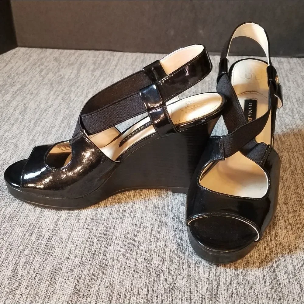 Dana‎ Buchman Size 7 Black Patent Leather Peep Toe Slingback Heels